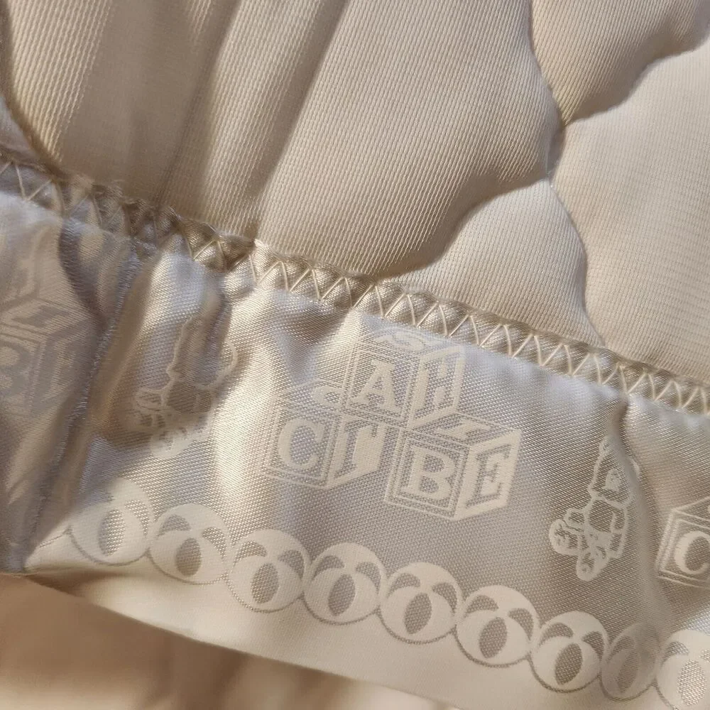 Sears Dura-Puff Baby Blanket Comforter Solid White Satin Trim Bears Blocks Quilt